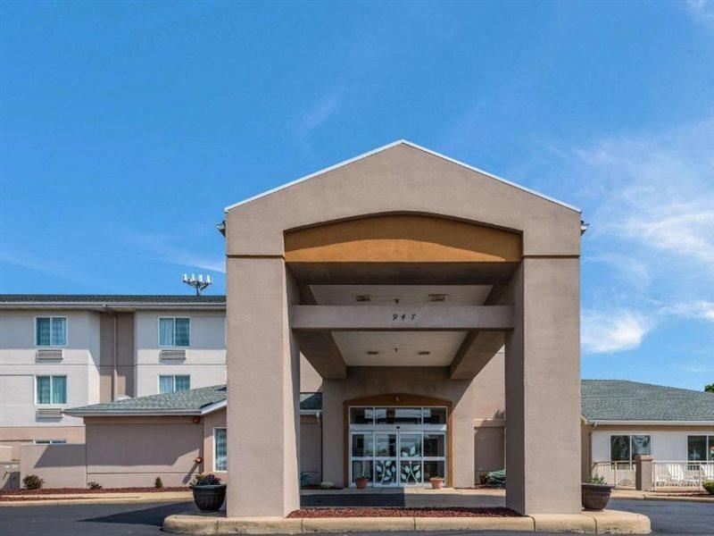 Sleep Inn & Suites Port Clinton Exterior photo