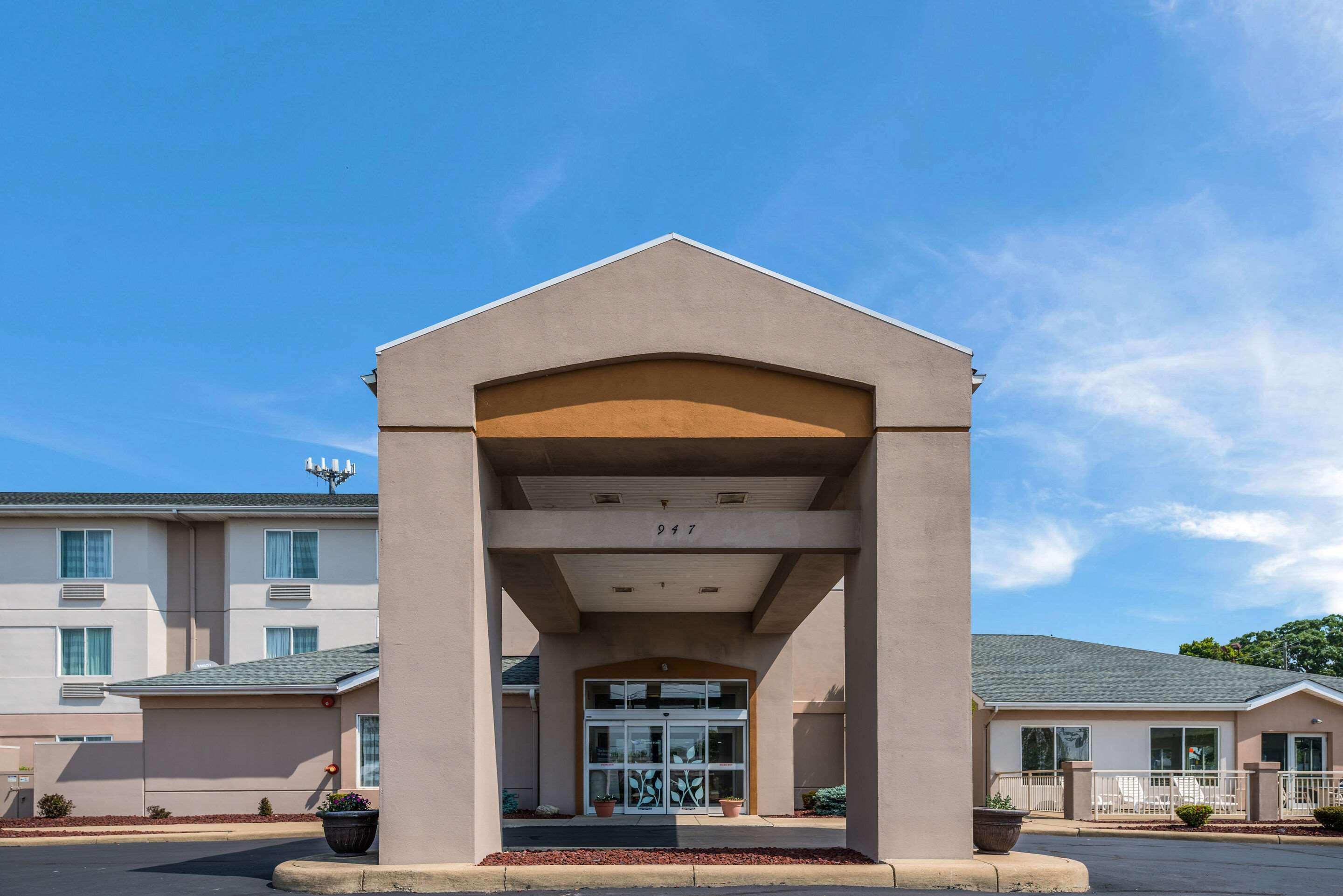 Sleep Inn & Suites Port Clinton Exterior photo